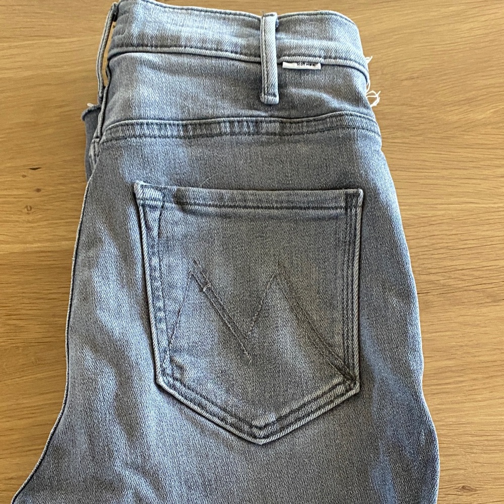MOTHER Hustler Ankle Jeans in Classic Gray (Dakota Nights)